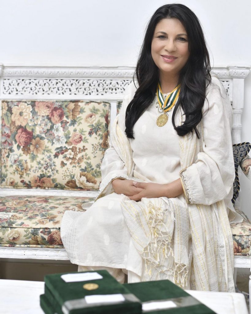 shalwar-kameez-online-shopping-in-pakistan-dress-design